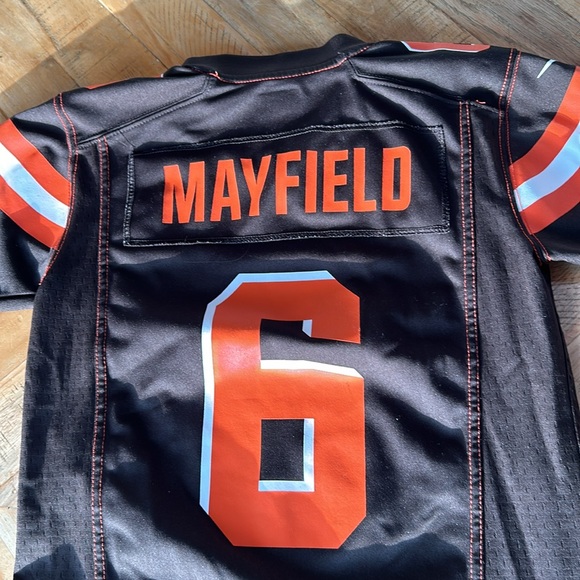 Baker Mayfield Cleveland Browns football jersey - Picture 6 of 8